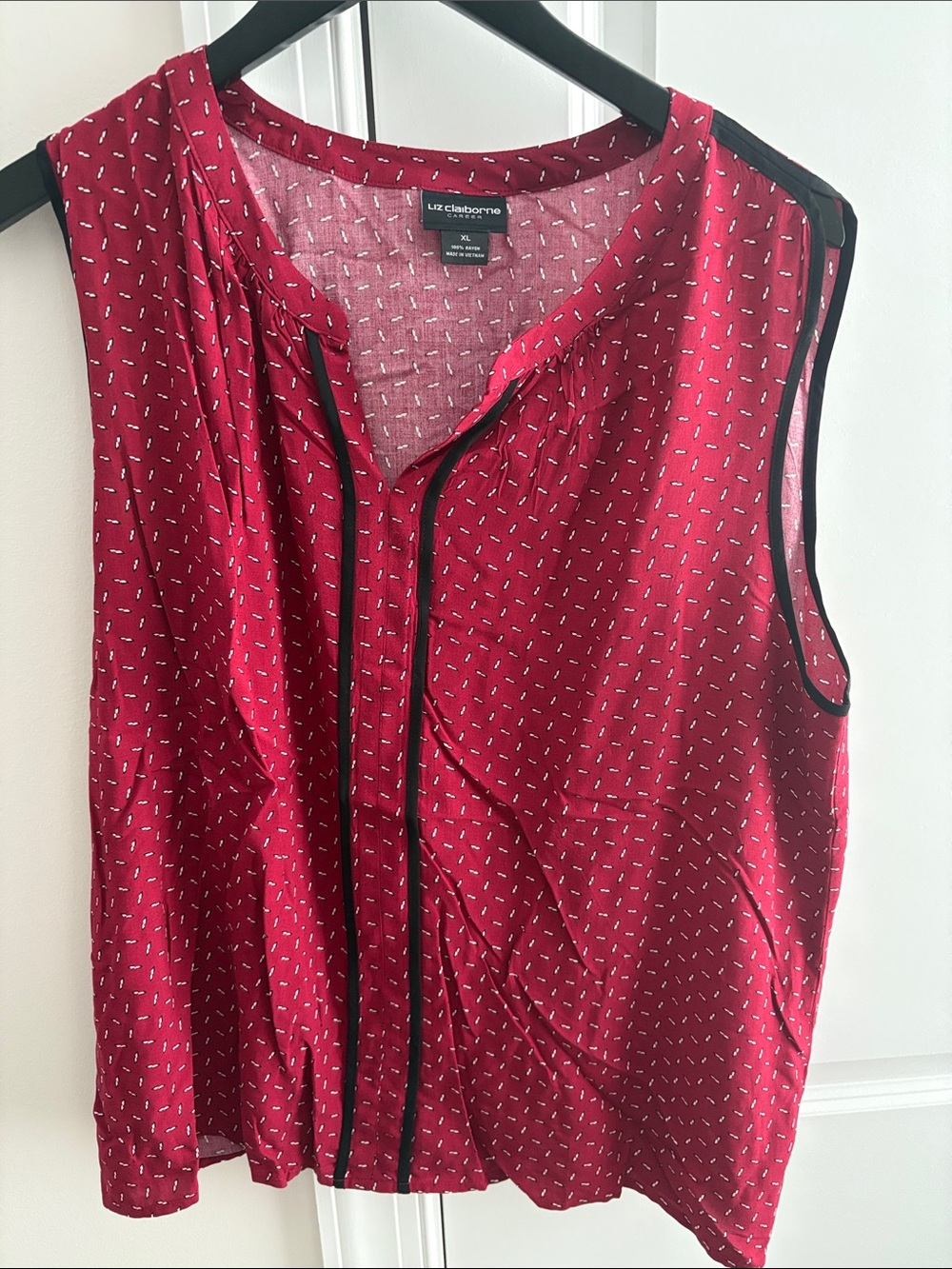 Liz Claiborne Burgundy Sleeveless Blouse with Black Trim